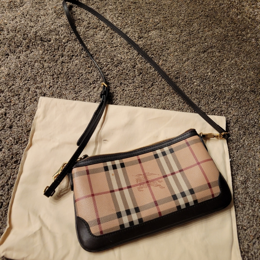 Burrbery bag Auth